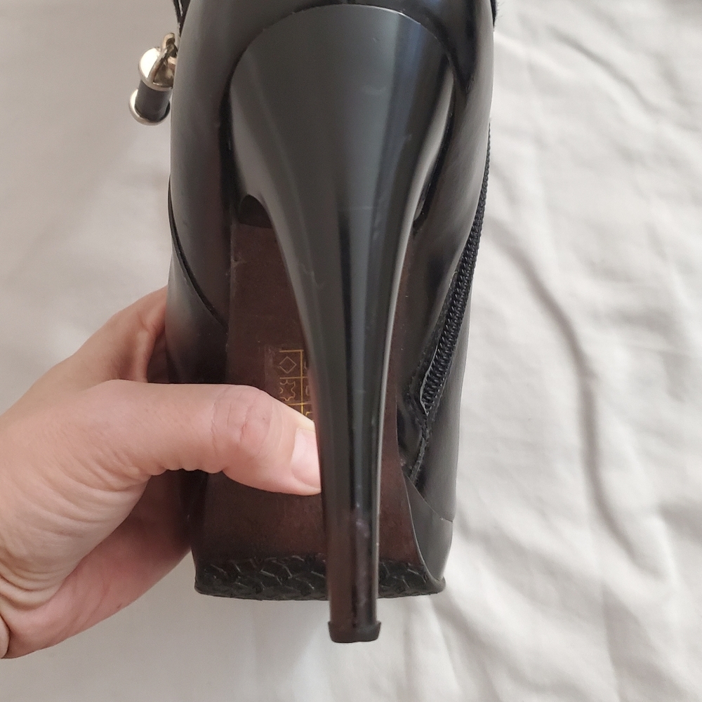 Boots - Picture 5 of 8